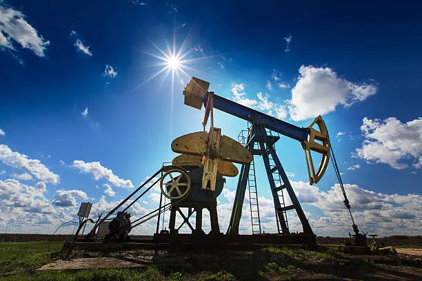 Chevron se acerca al mayor premio petrolero de Irak y a una estrategia de salida de Ormuz